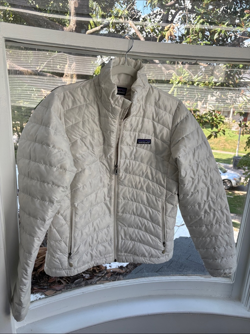 Patagonia Women's Cream Quilted Puffer Jacket-Medium